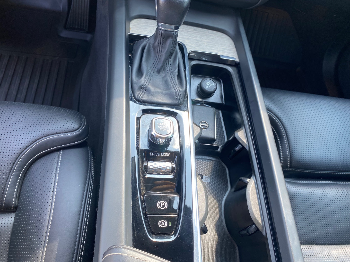 VOLVO XC60 2019