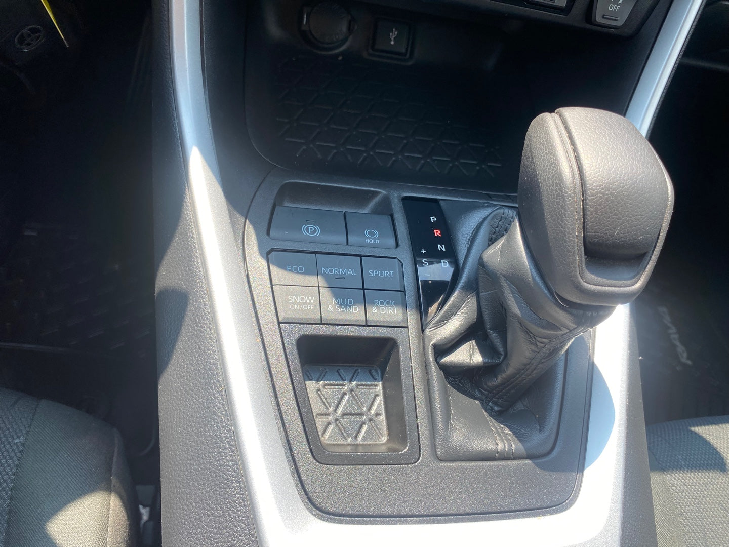 TOYOTA RAV4 2022