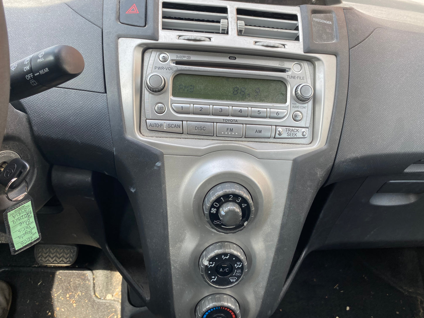 TOYOTA YARIS 2006