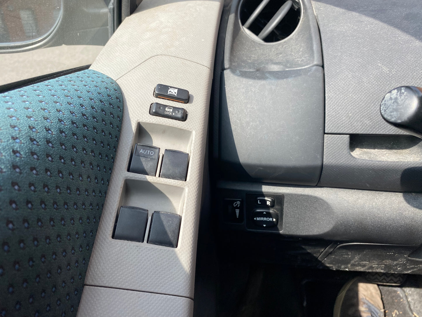 TOYOTA YARIS 2006