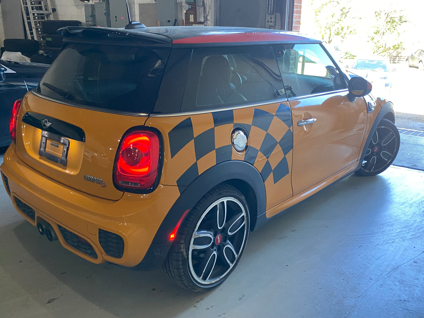 MINI COOPERS 2017