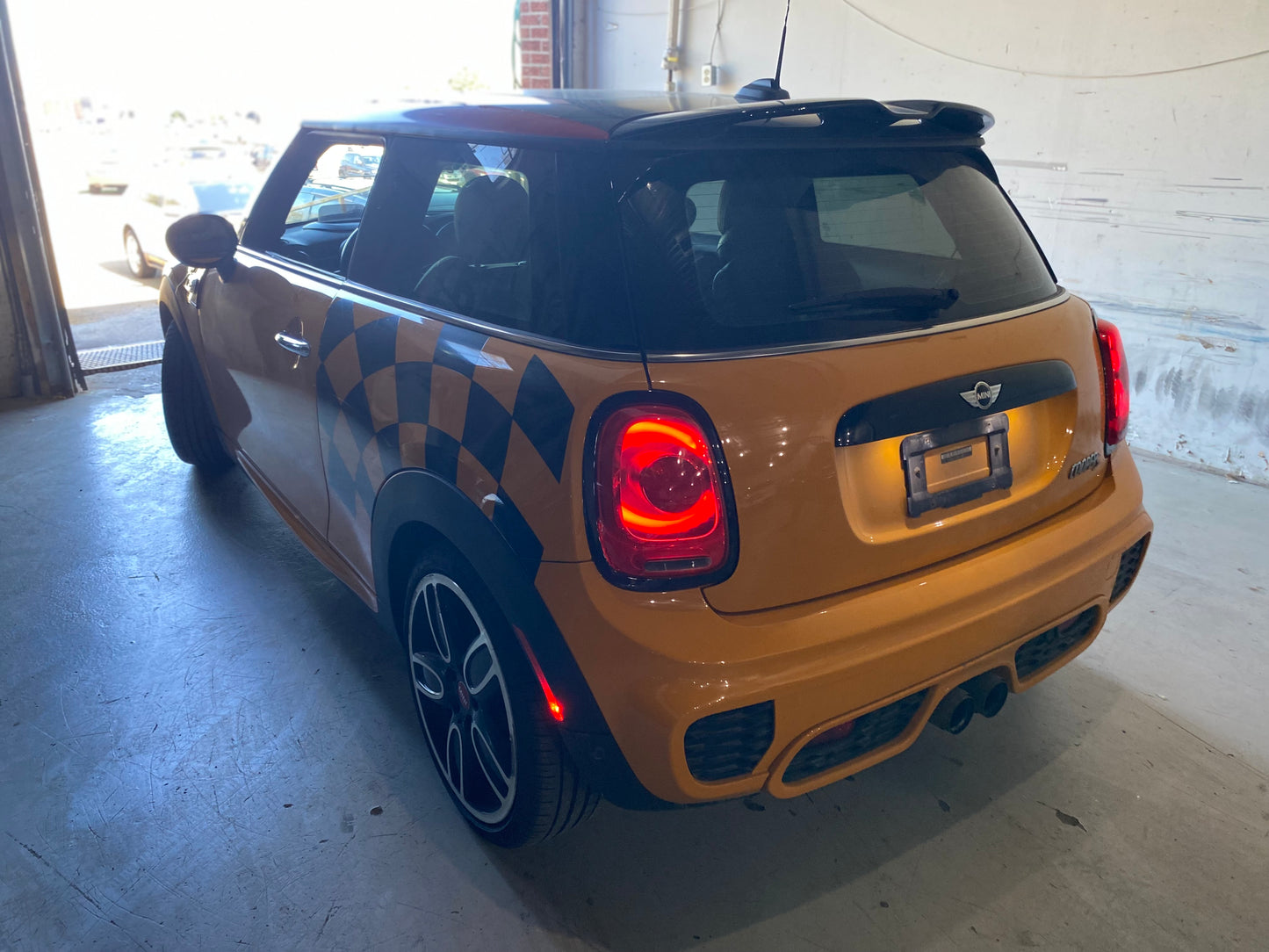 MINI COOPERS 2017