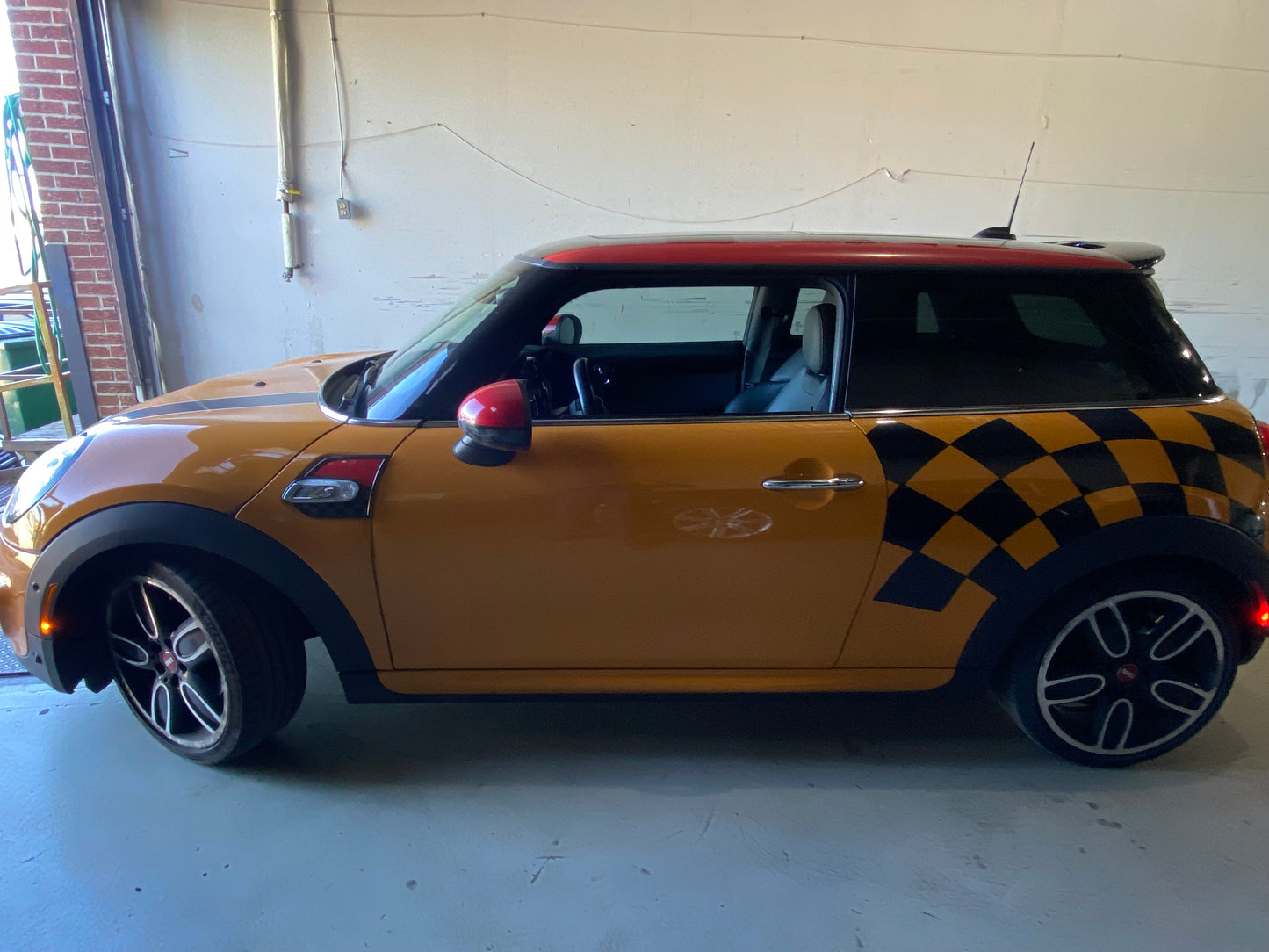 MINI COOPERS 2017