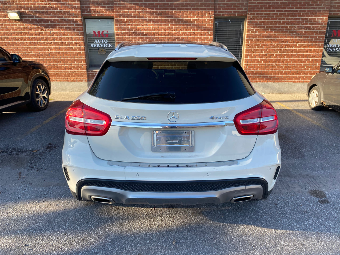 MERCEDES-BENZ GLA250 2015
