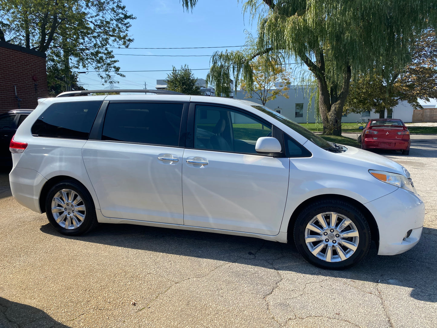 TOYOTA SIENNA 2011