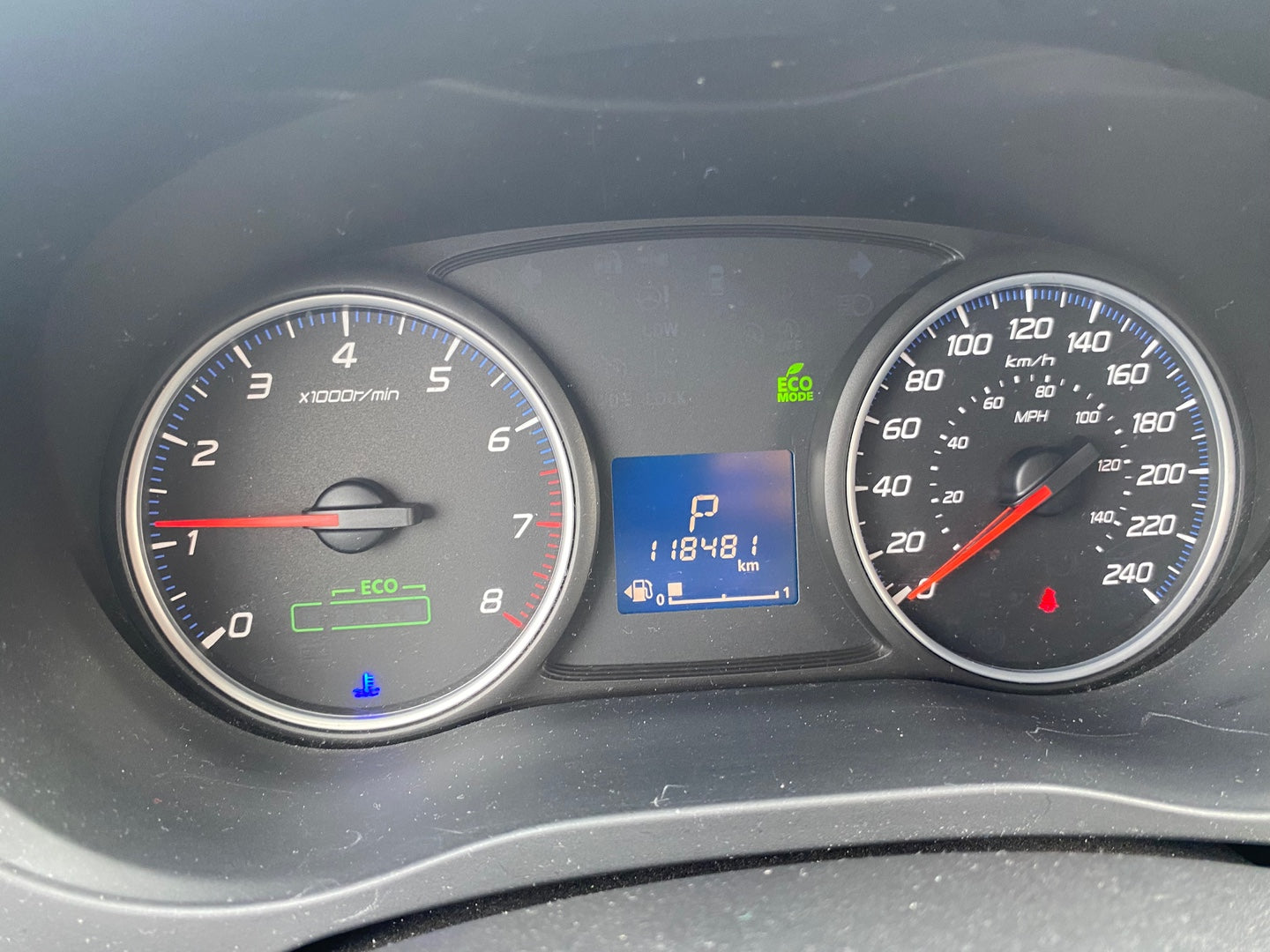MITSUBISHI OUTLANDER 2014