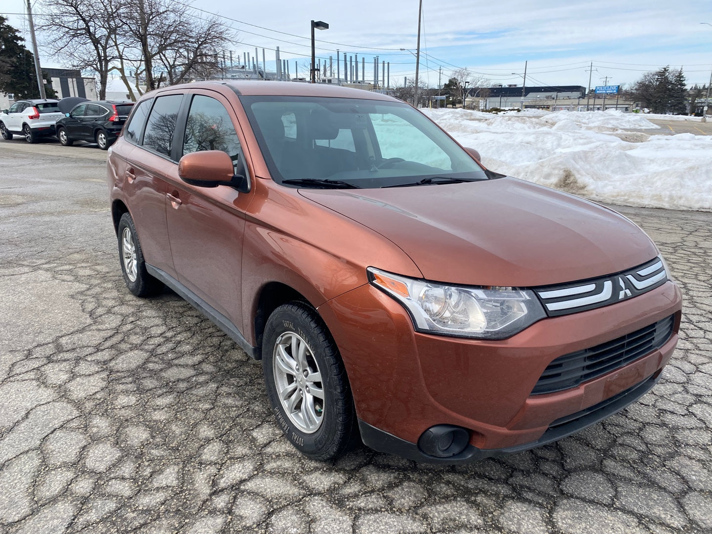 MITSUBISHI OUTLANDER 2014
