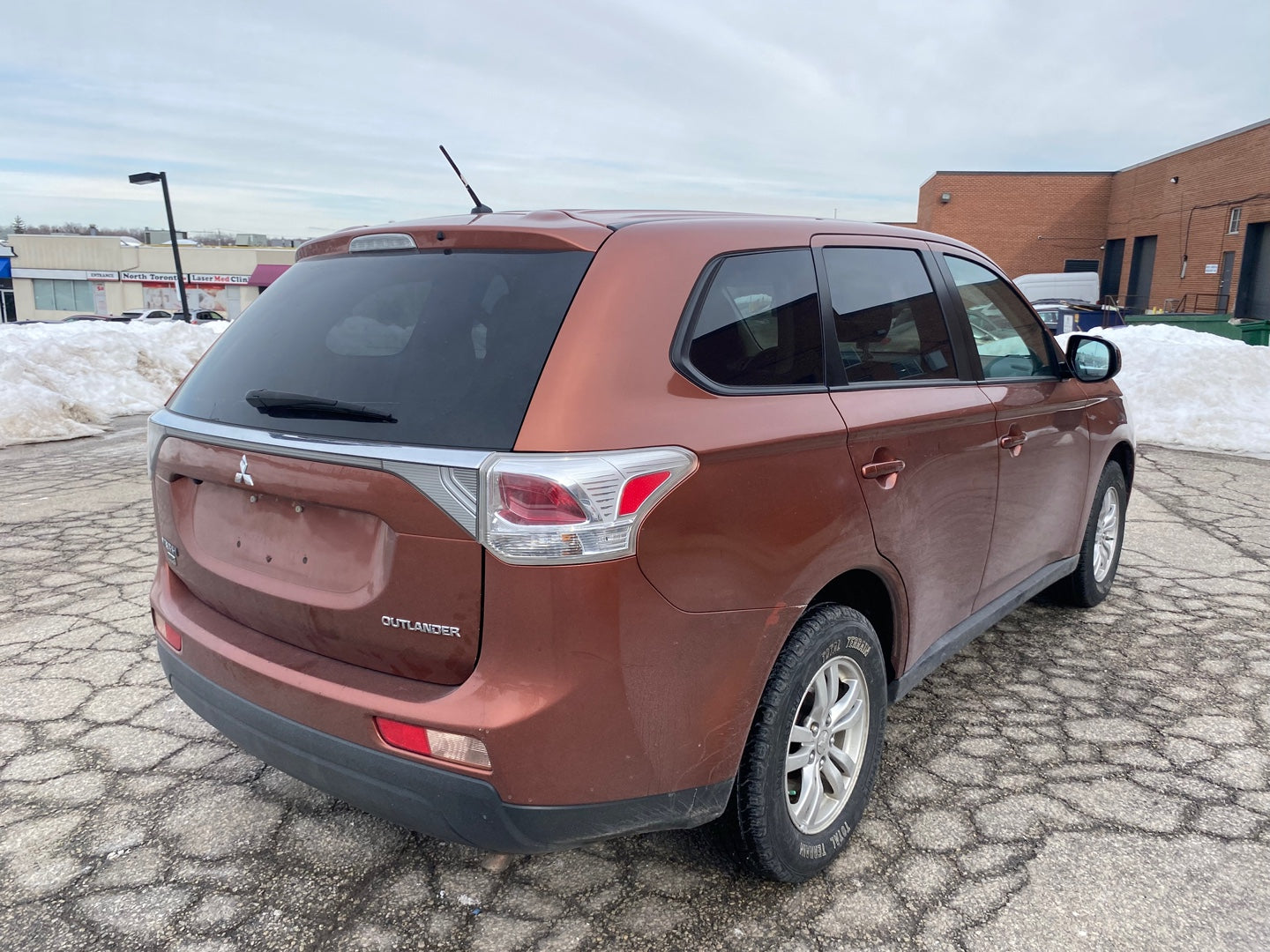 MITSUBISHI OUTLANDER 2014