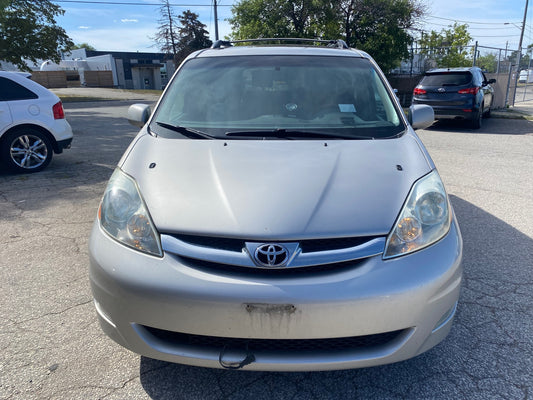 TOYOTA SIENNA 2006