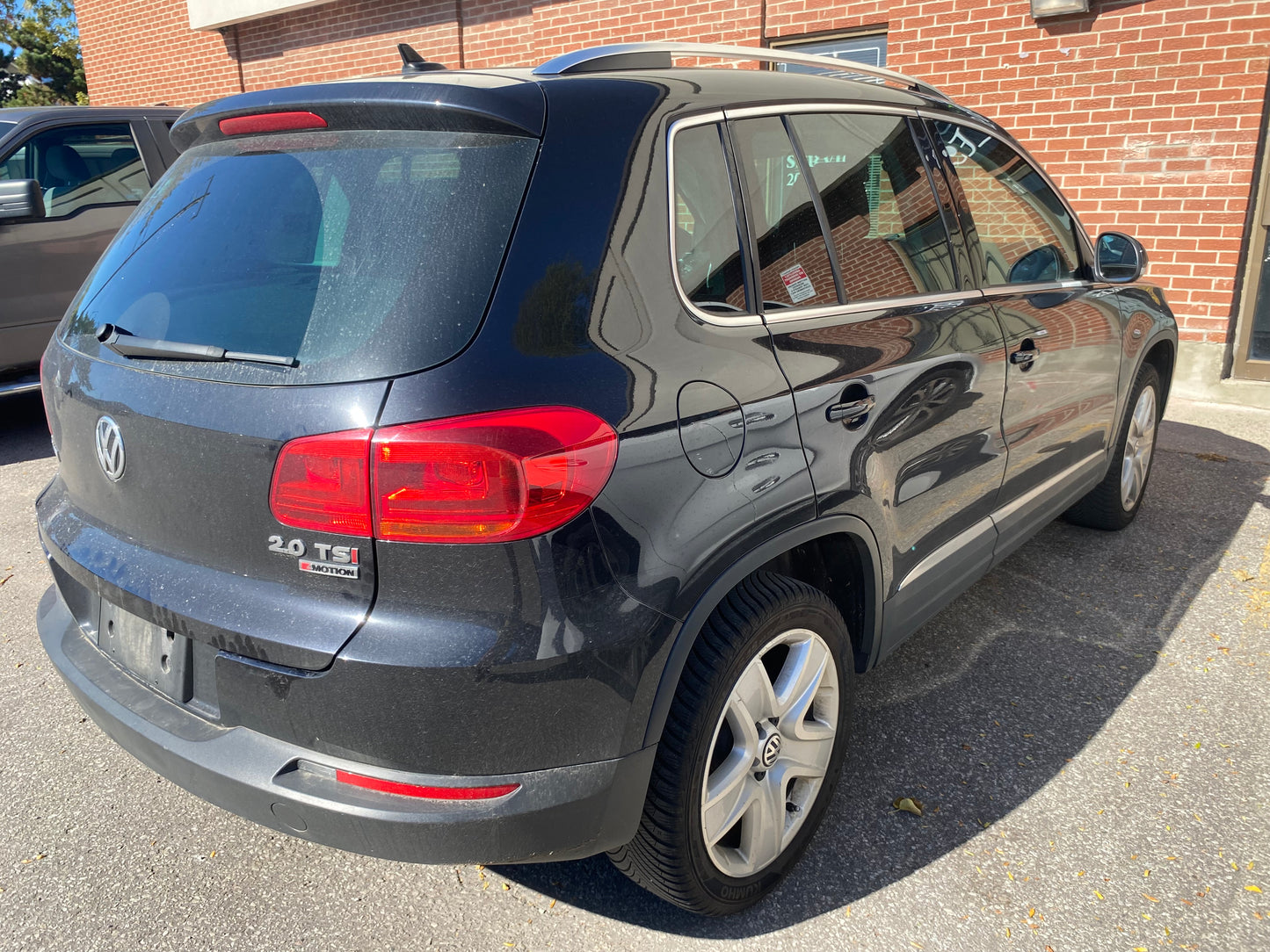 VOLKSWAGEN TIGUAN 2016