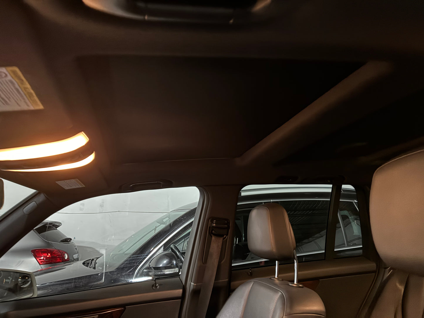 Mercedes-Benz GLK350 2011