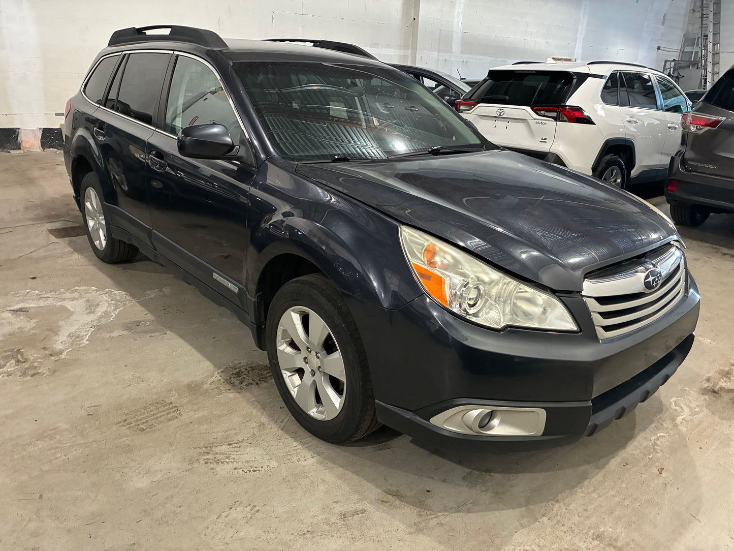 SUBARU OUTBACK 2011