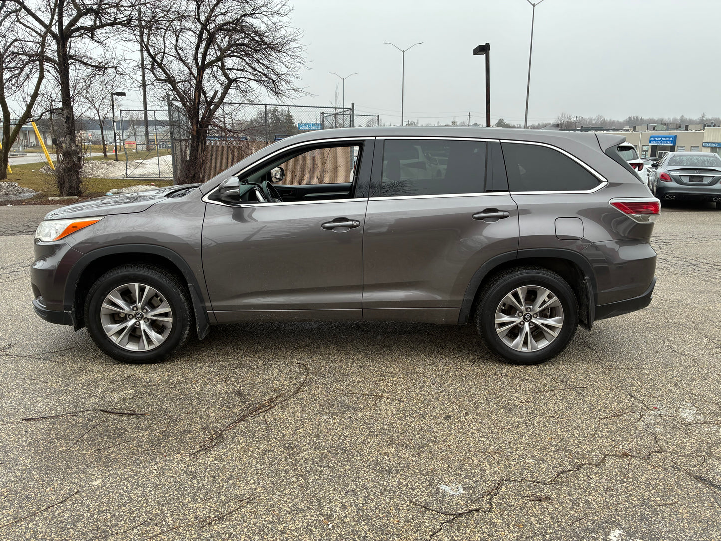 TOYOTA HIGHLANDER 2016