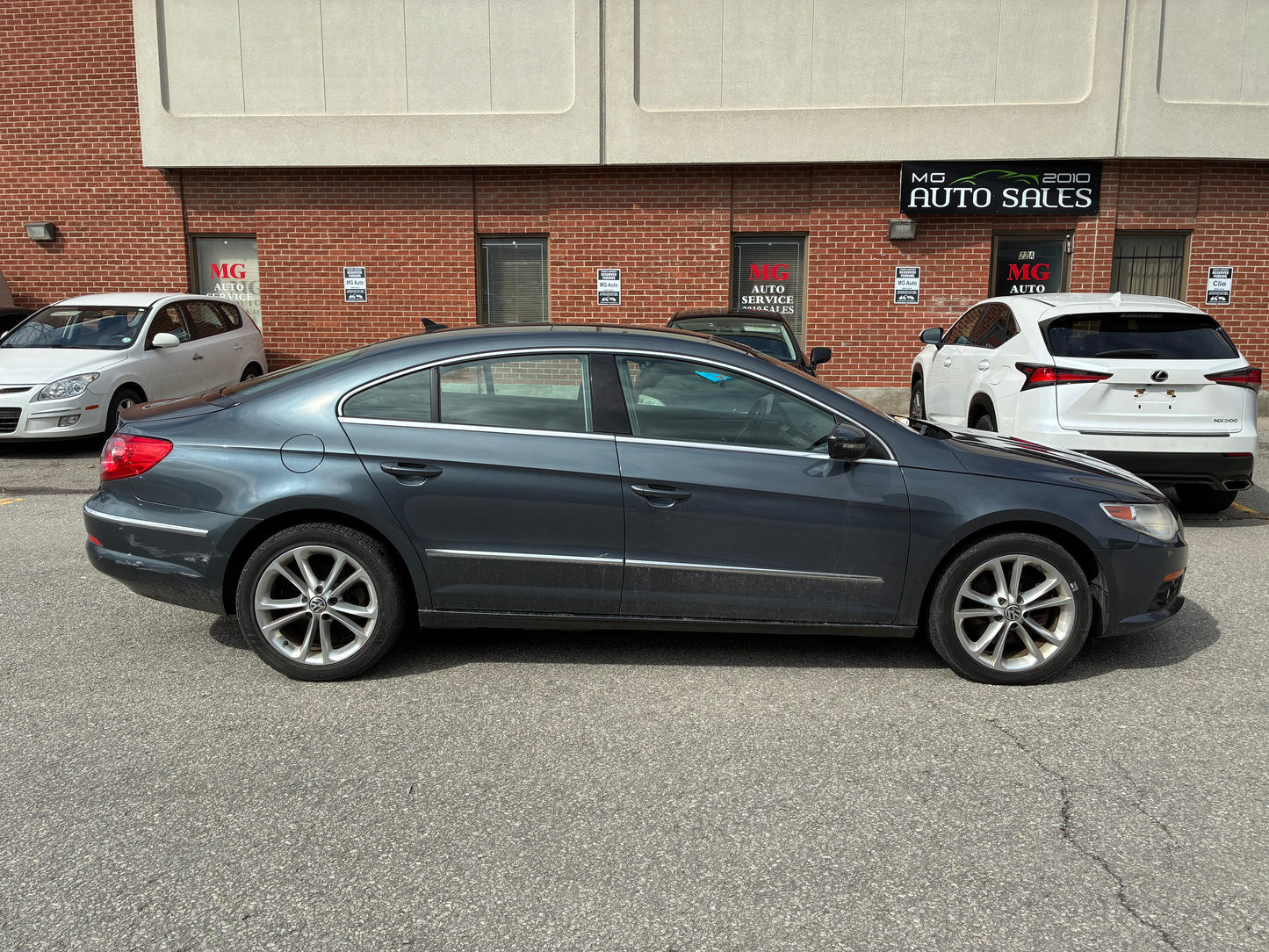 VOLKSWAGEN PASSAT 2012