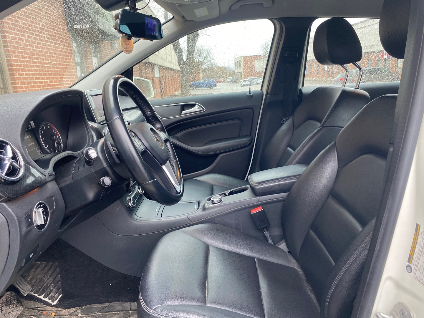 MERCEDES-BENZ B250 2014