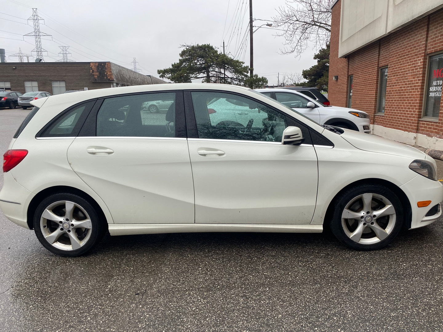 MERCEDES-BENZ B250 2014