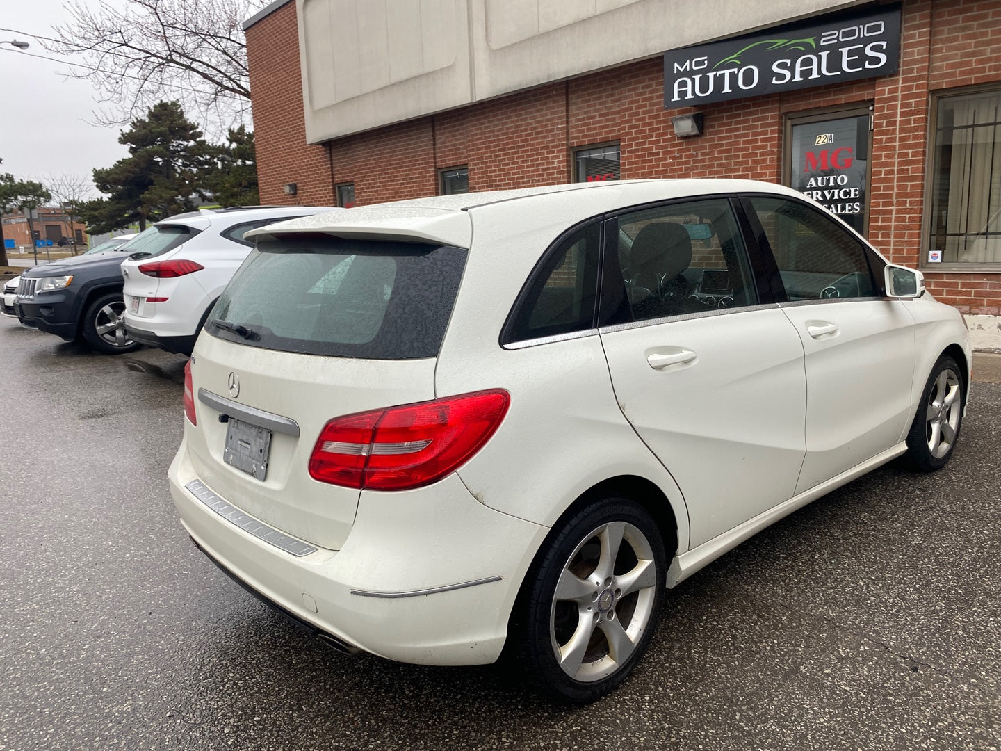 MERCEDES-BENZ B250 2014