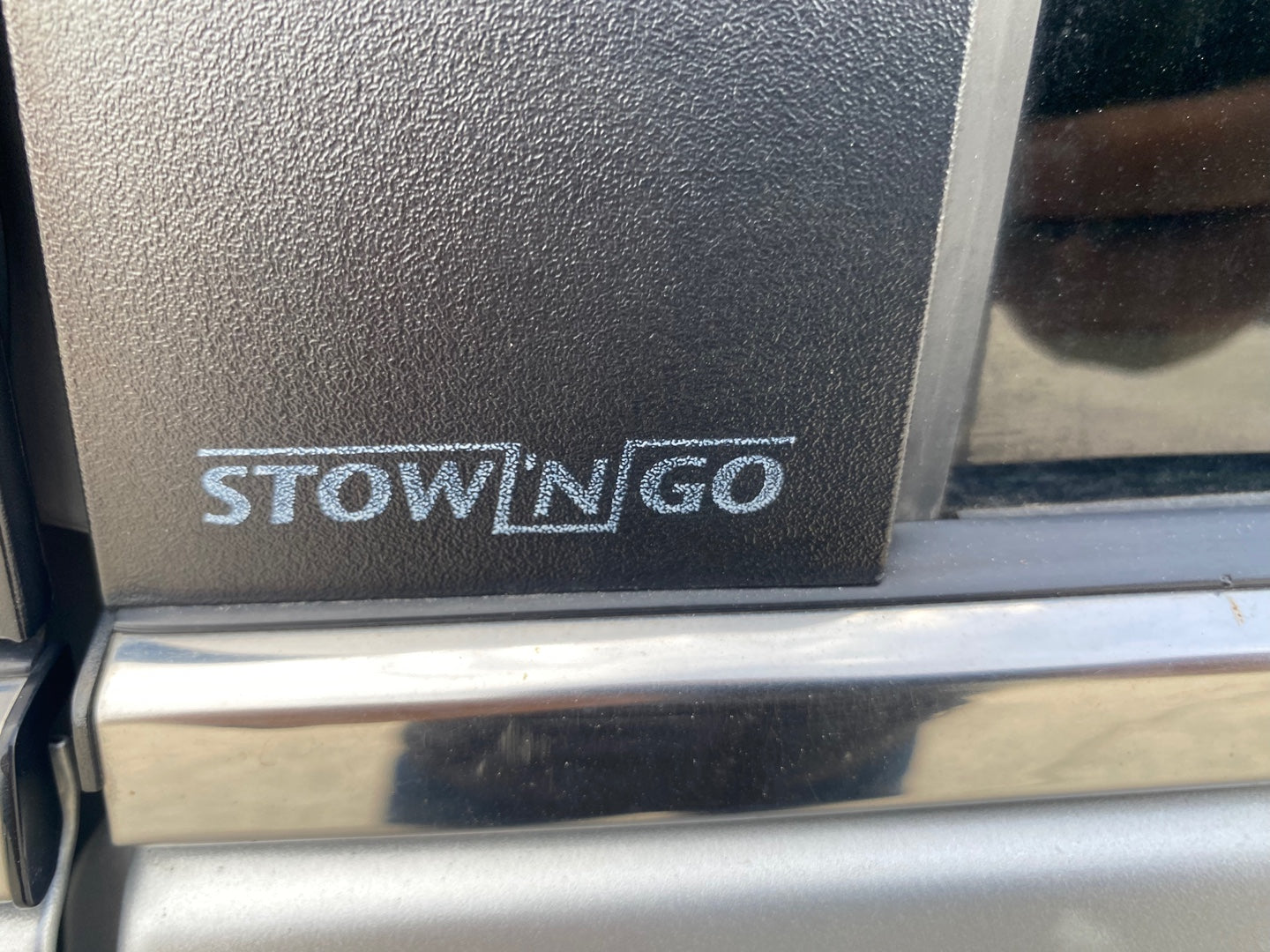 CHRYSLER TOWN&COUNTRY 2012