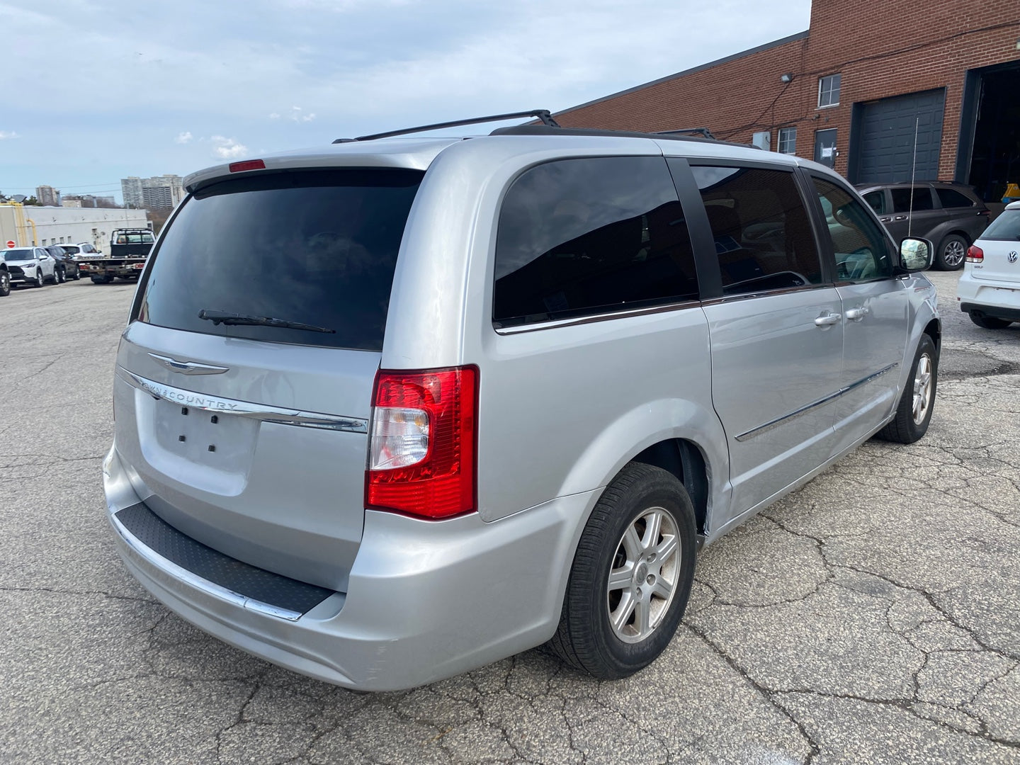 CHRYSLER TOWN&COUNTRY 2012
