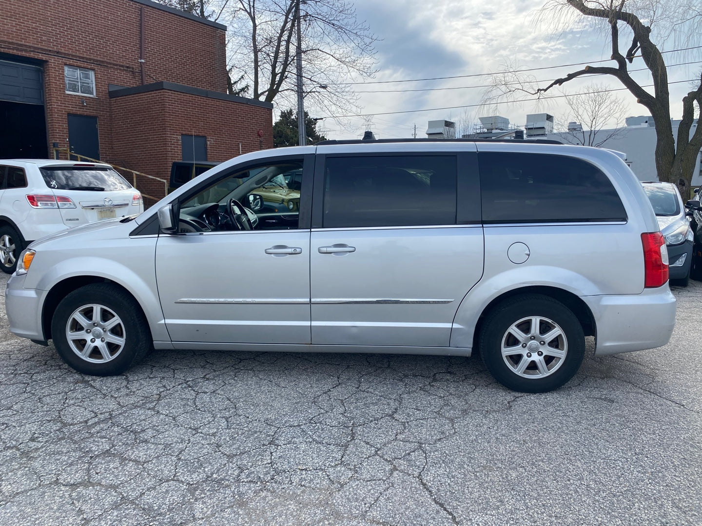 CHRYSLER TOWN&COUNTRY 2012
