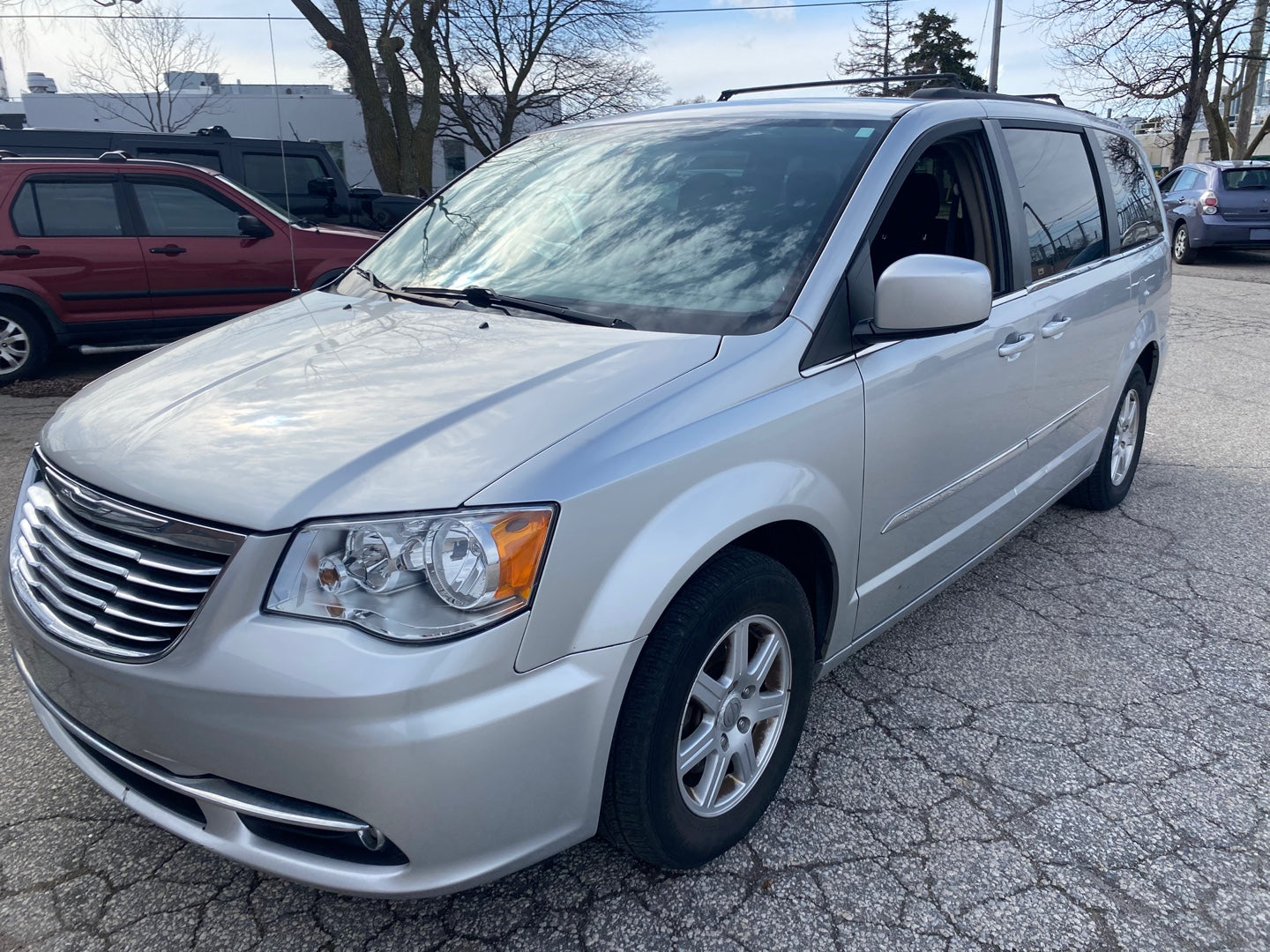 CHRYSLER TOWN&COUNTRY 2012